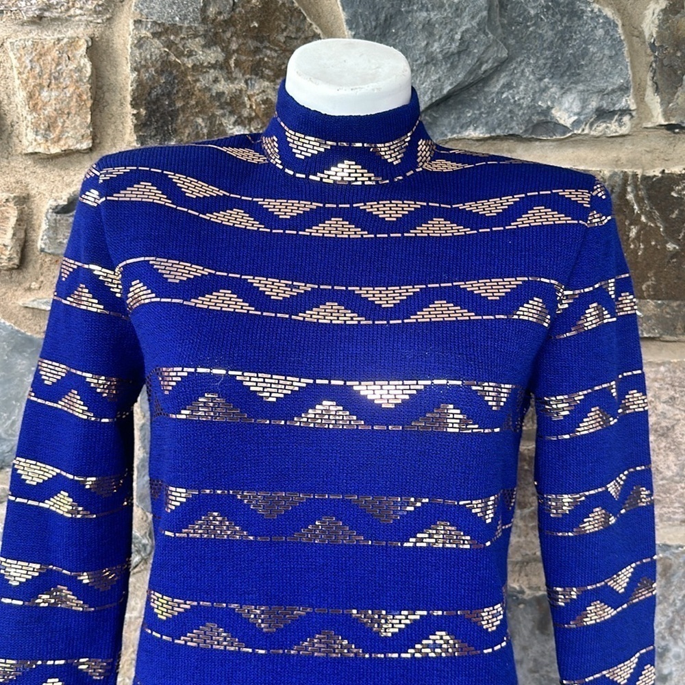 St. John Evening By Marie Gray Knit Mock Neck Sweater in Royal Blue/Gold Size 6 - Picture 2 of 8